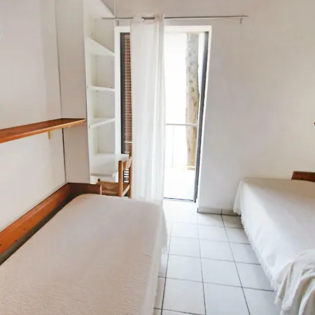 Apartment Locazione Turistica La Cava.6 *